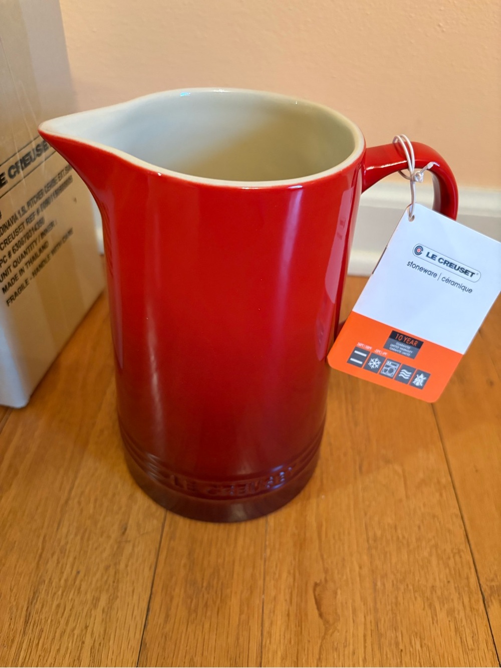 Le Creuset Scandinavia 1.5L Pitcher. Cerise - Picture 3 of 8